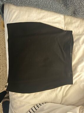 Aritzia Black Mini Skirt - Sleek Straight Cut